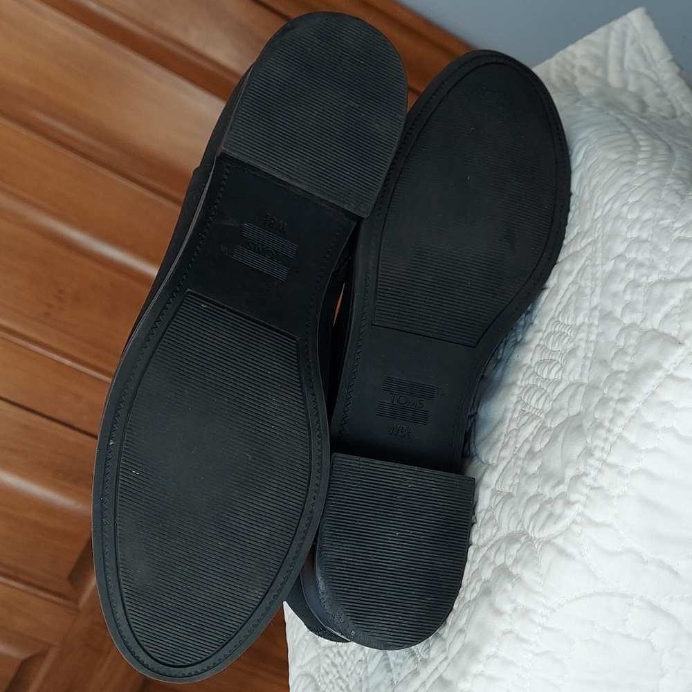 * TOMS Reese Black Leather Comfy Ankle Bootie, 1" Heel, Size 8.5 Wide, Like New - Picture 8 of 10